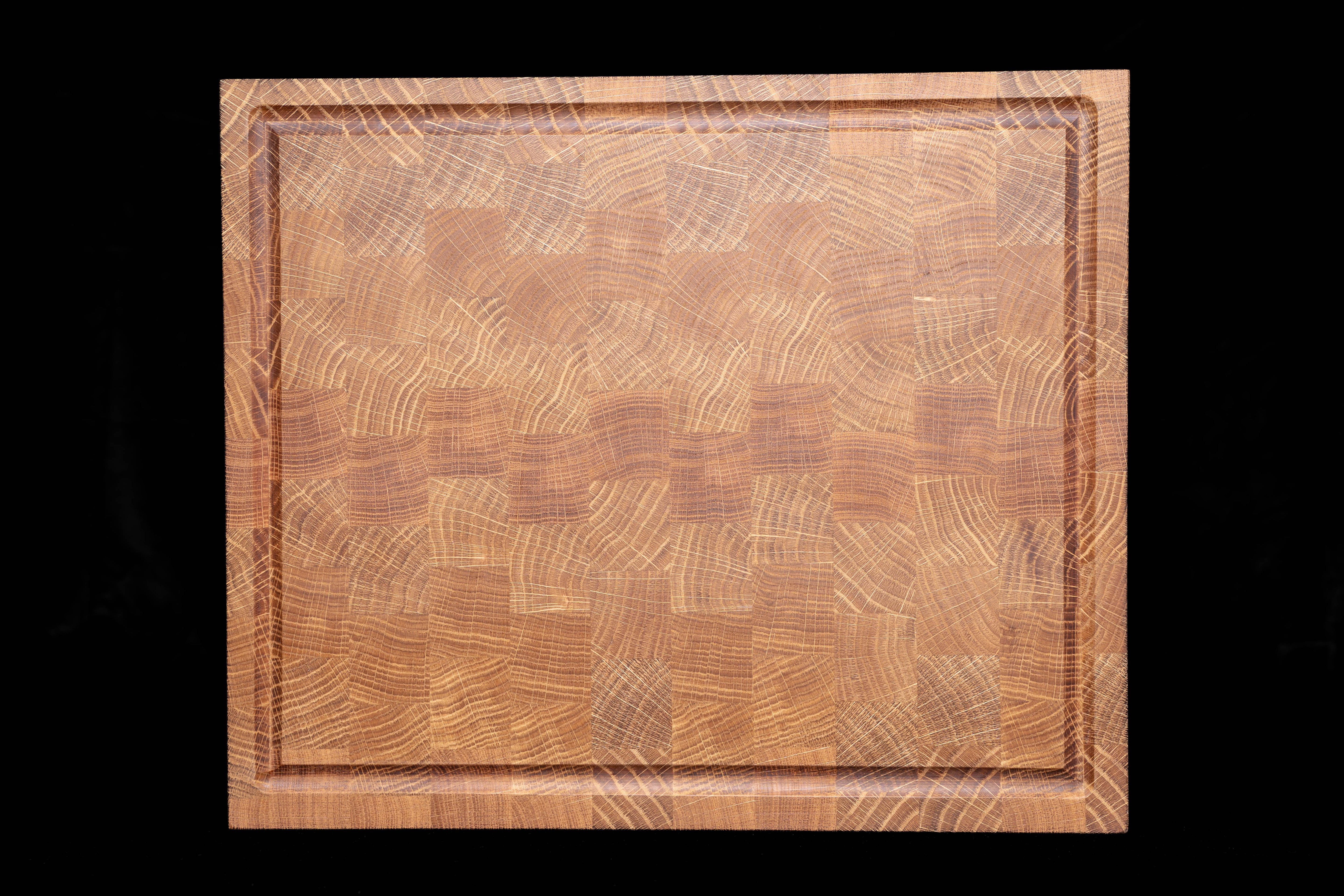 The Solid Oak End-Grain Cutting Board